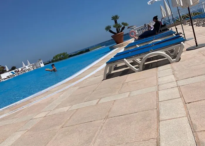 Villa Francia Residence Piscine Tennis A 500M Des Plages De Cannes